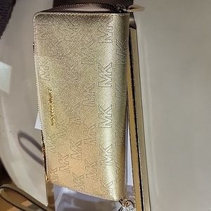 Michael Kors wristlet billfold